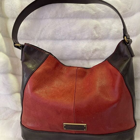 Tignanello  leather Rustic red & Brown shoulder bag with antique tone hardwares - Picture 2 of 12